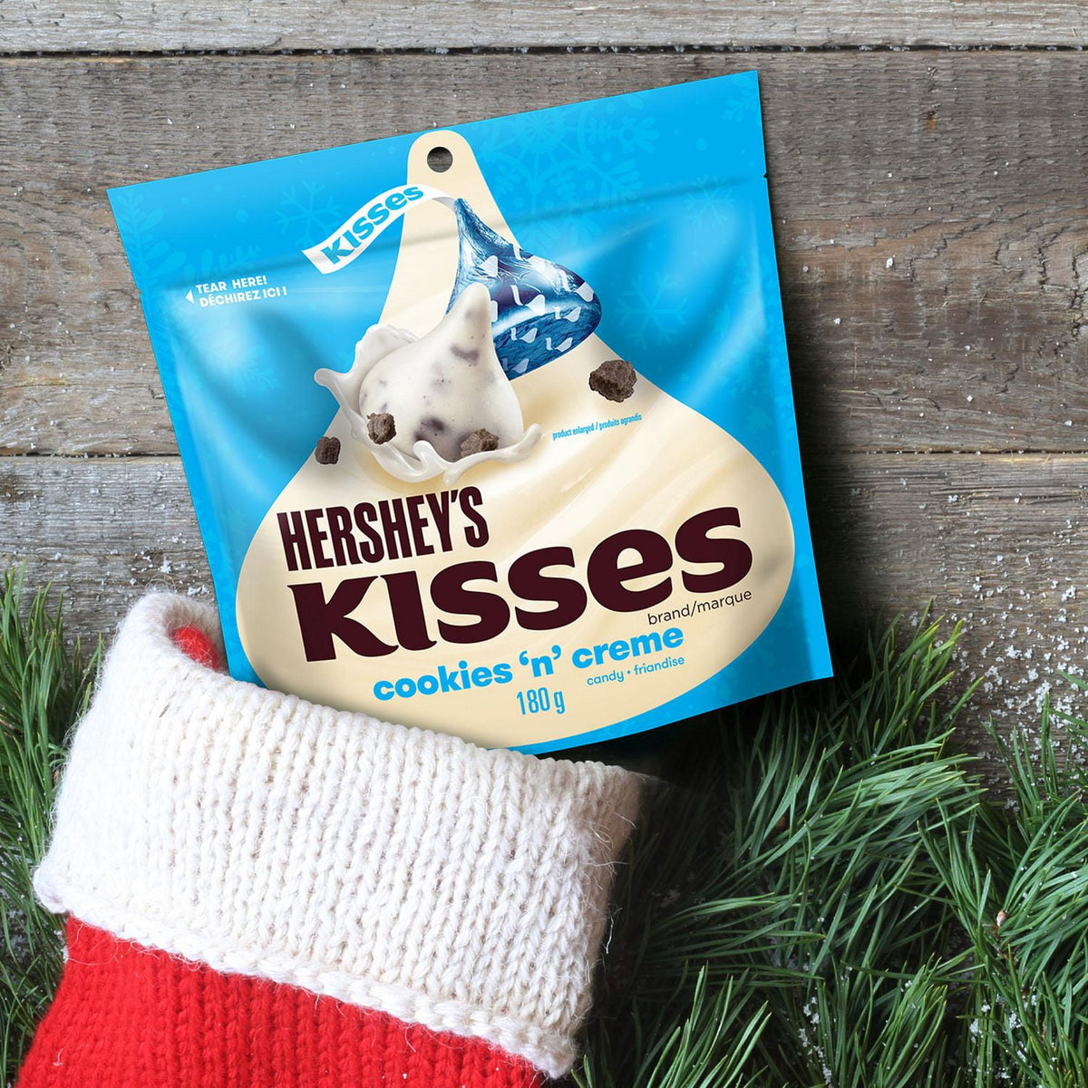HERSHEY'S KISSES Cookies 'N' Creme Holiday Candy, 180 g